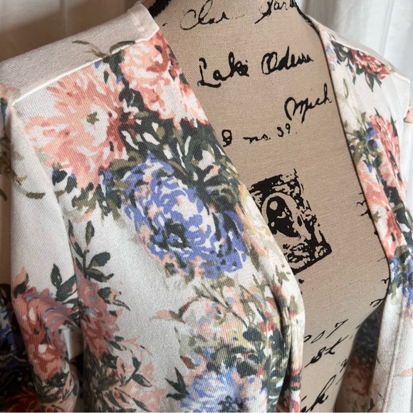 💚Lularoe open front cardigan - Picture 2 of 5